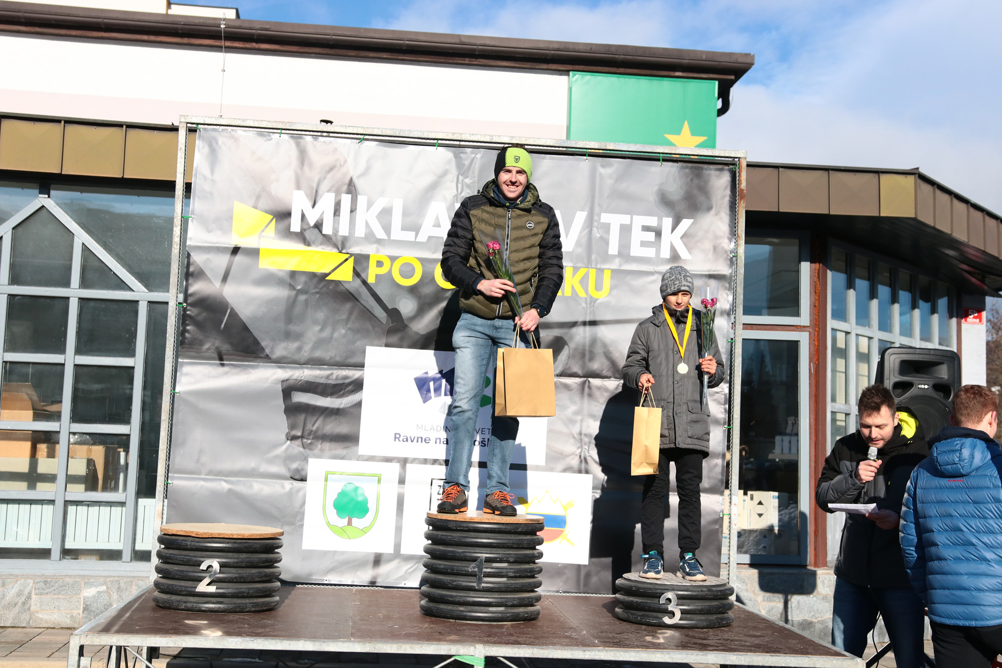You are currently viewing Letošnji tek po “CIK-CAKU” obiskal tudi Miklavž, absolutni zmagovalec je postal Lovro Knez
