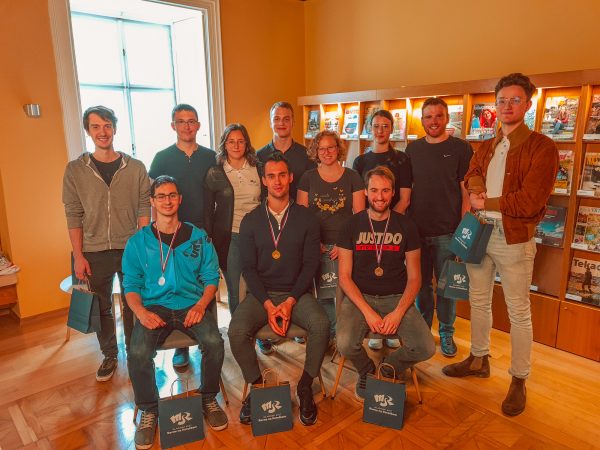 Read more about the article Šah ob kavi uspel!